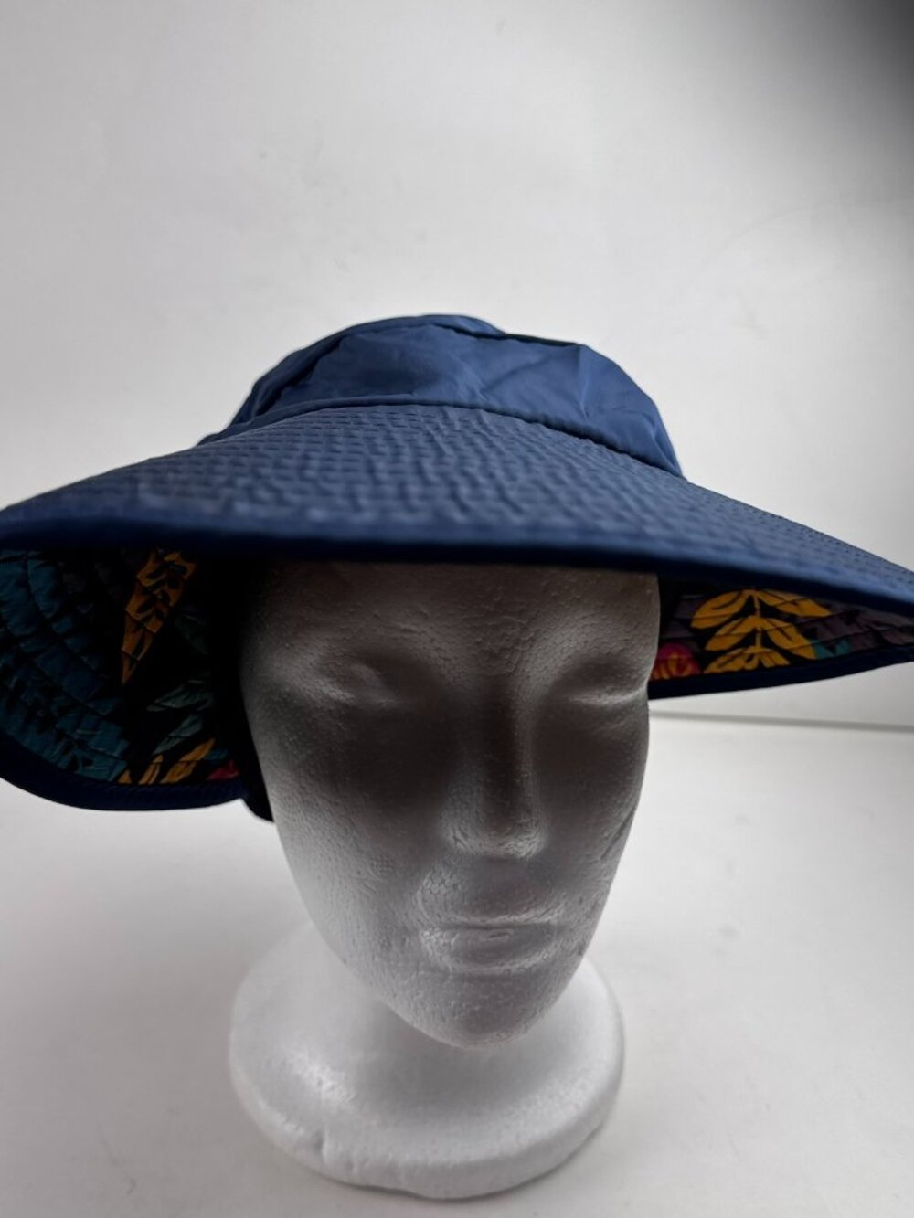 Womens Wide Brim Sun Hat Visor Packable Foldable Blue Floral Underbill UV Beach